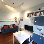 Blue Retreat M4 Milano