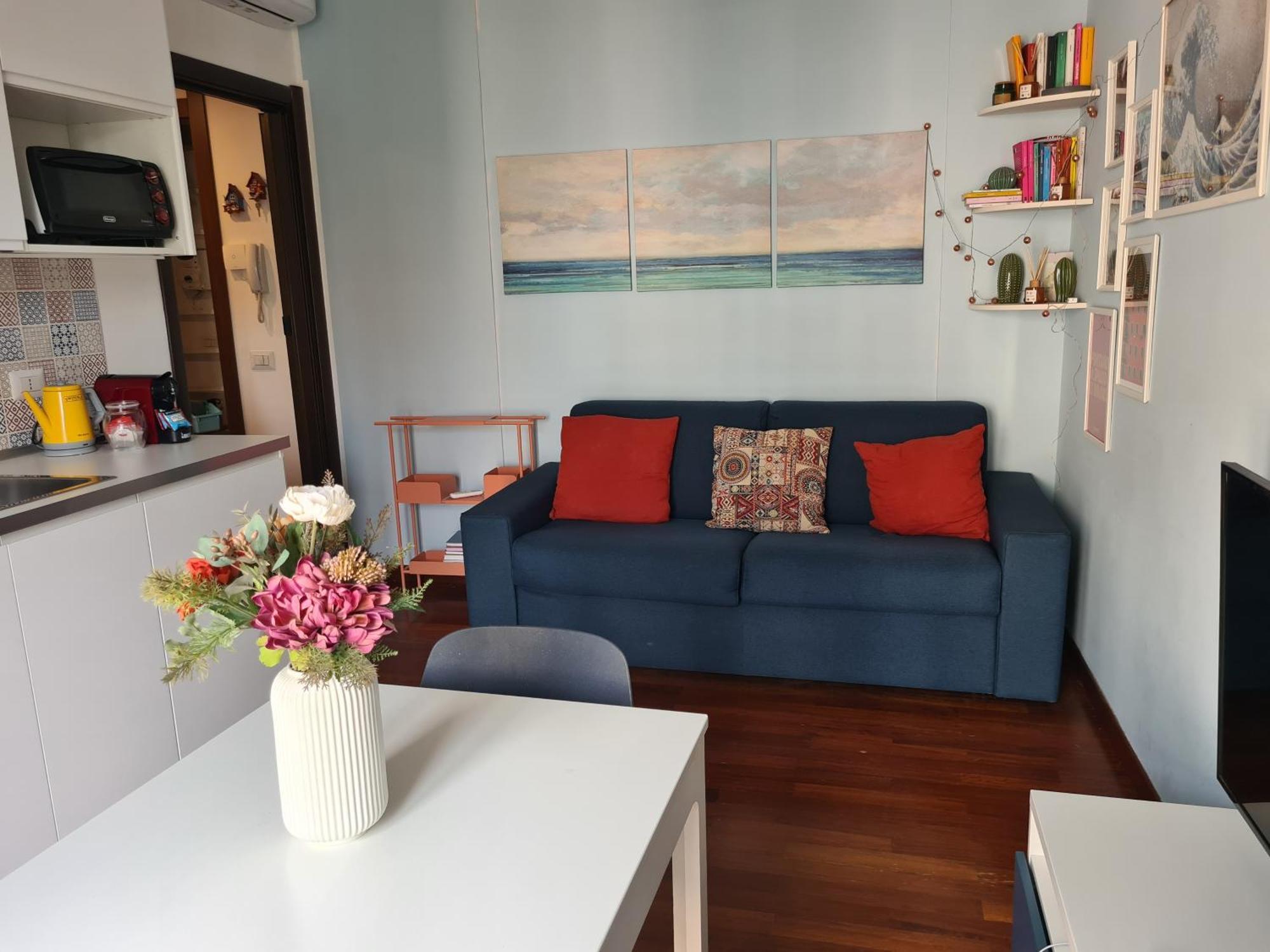 Blue Retreat M4 Milan
